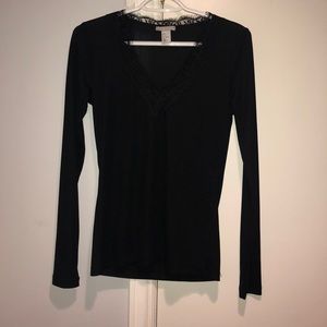 Ribbed long sleeve with lace trim neck